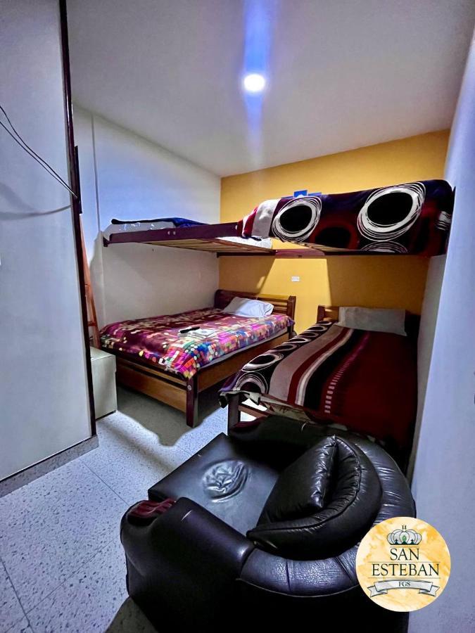 Hostal San Esteban Fgs 通哈 外观 照片